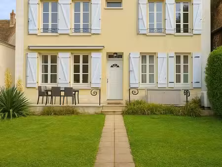 maison de ville traînel