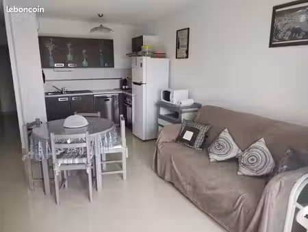 appartement (3 pièces) sur le bas de st pierre