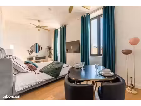 appartement courte durée à deux pas des halles