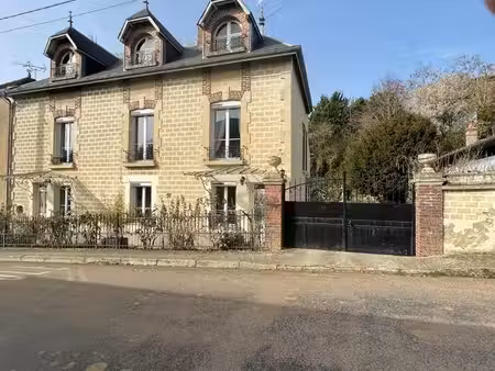 propriété 7 pièces 180 m²