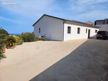 maison de plain-pied à folelli