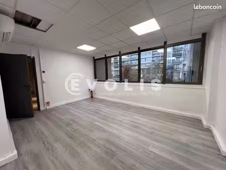 bureaux 63 m²