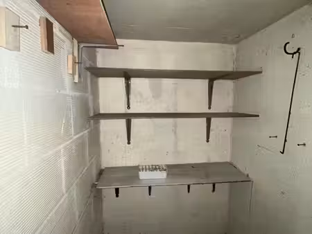 à vendre – cave de 2 4 m²