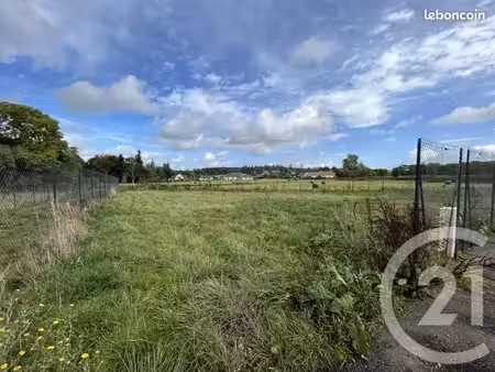 terrain 687 m² ussy