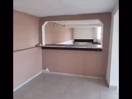 joli bas de villa t3