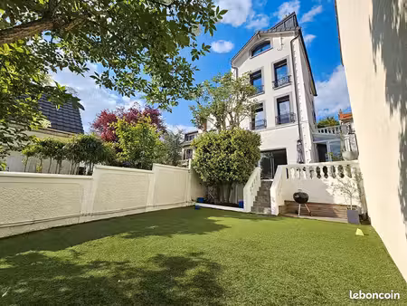 propriété 7 pièces 150 m²