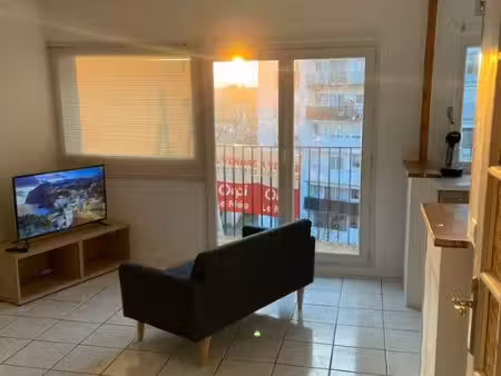 t2 / 40m² / le mée-sur-seine (rer d)