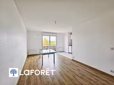 appartement 2 pièces à louer à ris orangis - réf 16571