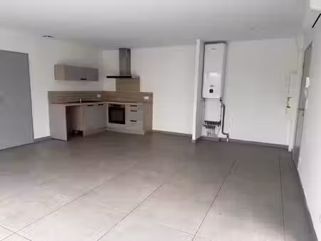 location appartement 3 pièces 69 m² à roussillon (38150)