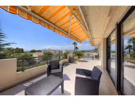 appartement saint laurent du var 5 pièce(s) 115 m2