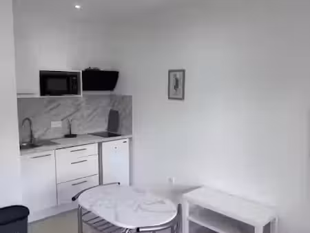 location meublée appartement 1 pièce 19 m² à uckange (57270)  650 €