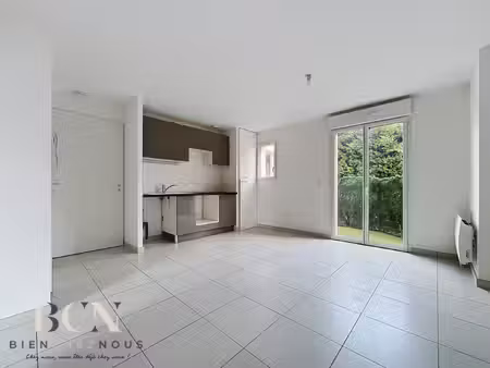 villaines-sous-bois (95570) appartement t2 de 35 m2 avec c