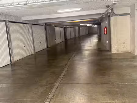 garage fermé en sous sol