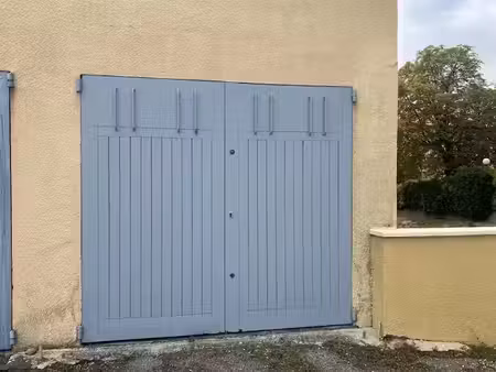 location parking 14 m² à manosque (04100)  100 €