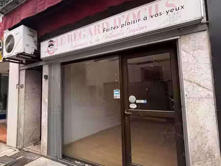 pamiers - à louer - local commercial en plein coeur de ville