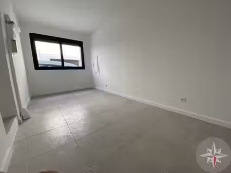 local commercial