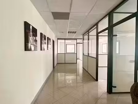 location locaux professionnels 92 m² à vitrolles (13127)  1 698 €