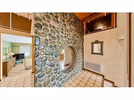 un refuge séventies au coeur du béarn - 1981 - calme absolu