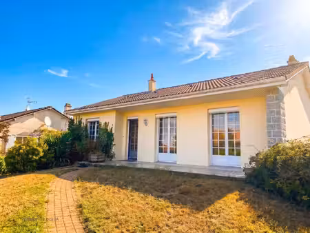 maison de 110m² habitable sur terrain de 680m² à vendre à bressuire