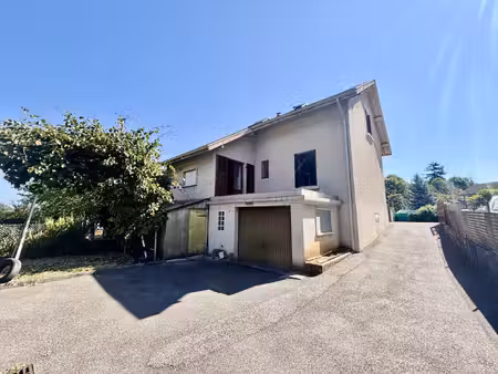 maison à fort potentiel sur 1 137 m2 de terrain à cognin