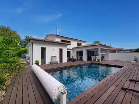 maison le pian medoc 6 pièce(s) 197 m2