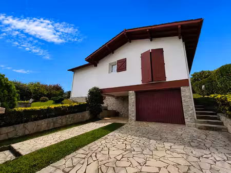 maison urrugne 6 pièce(s) 167 m2