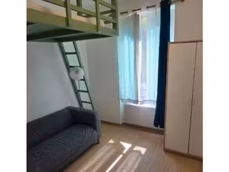 local professionnel 16m2 au pied du métro