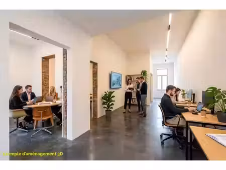 rez commercial à aménager avec caves et terrasse