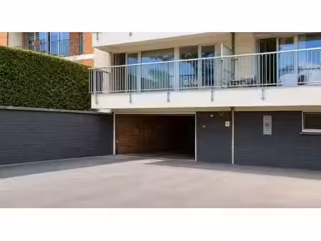 parking a louer