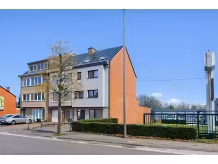 voll gerenoveerde woning met 5 slpk 3 badk