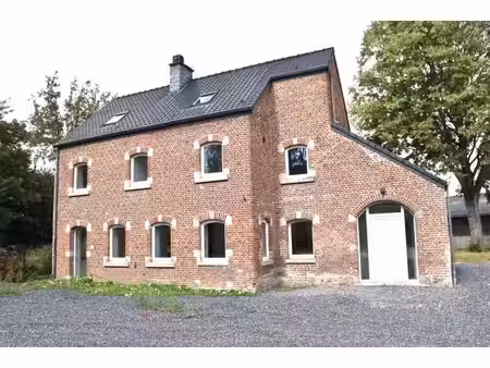 spacieurse et charmante maison de caractère rénovée