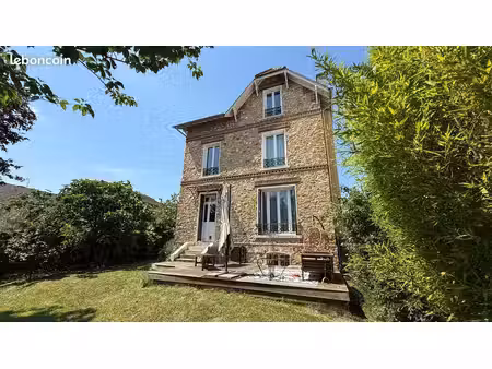 maison 8 pièces 160 m²