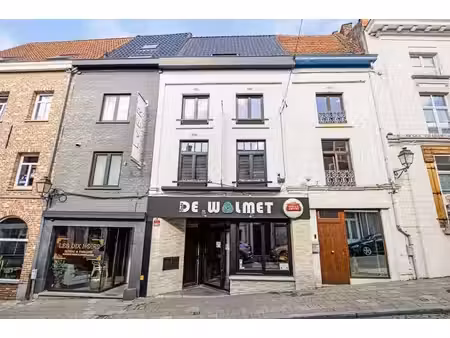 immeuble commercial avec logement (3 à 4 chambres) à tirlemo