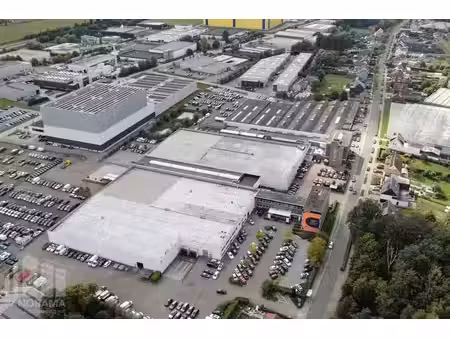 espace d’entrepôt de 11.730 m² à kontich