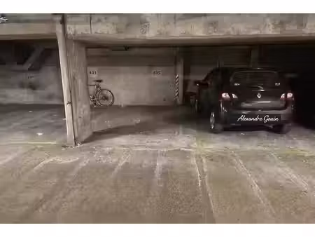 location parking 10 m² à paris 16ème (75016)  270 €