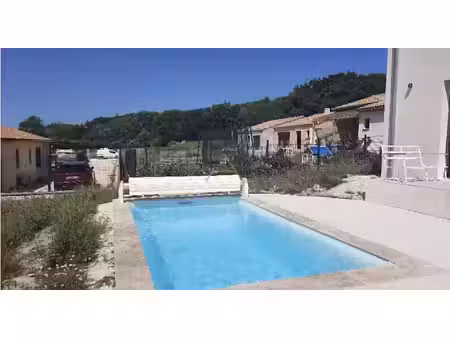 location villa 4 pièces 123 m² à valaurie (26230)  1 415 €