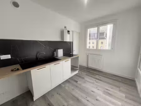 appartement t3 traversant avec ascenseur