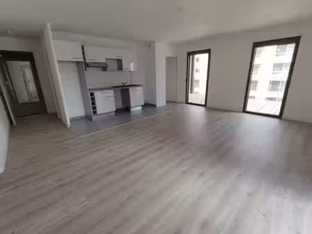 agreable t3 avec balcon - bordeaux