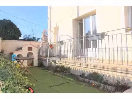 comme une maison ! 155 m² avec cour privative  cave et parking