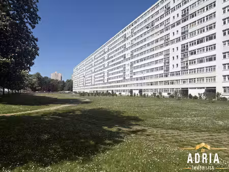 appartement t4/5 rénové avec vue dégagée – 69 m² – évr
