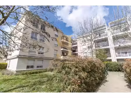 appartement 2 pièces en dernier étage