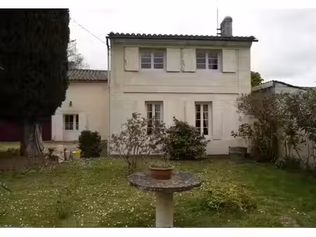 maison136 m2 + 80 m2 dépendance