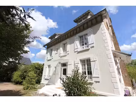 proprieté à vendre 7 pièces parmain (95)