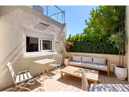charmante maison de 45m² terrasse et vue imprenable sur la tour eiffel