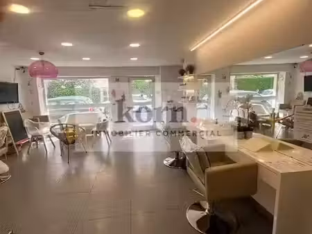 location locaux professionnels 48 m² à neuilly-sur-seine (92200)  30 000 €