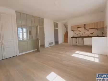 duplex  6 pièce(s)  4 chambre(s)  168 m²