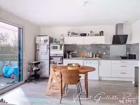 vente immeuble à bouguenais (44340) : à vendre / 275m² bouguenais