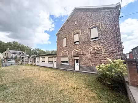 maison 3 façades à binche avec jardin 379m²