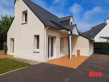 vente maison à dinard (35800) : à vendre / 69m² dinard