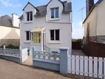 vente maison à glomel (22110) : à vendre / 82m² glomel